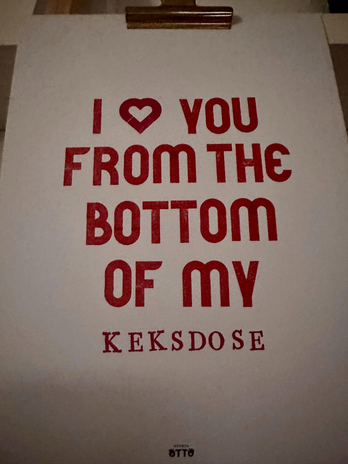 Viel Weihnachtsliebe geht raus. Es könnten Kekskrümel dran kleben.
🎄🤶🍪
.
.
.
#kekse #weihnachtsgedicht #openpressproject